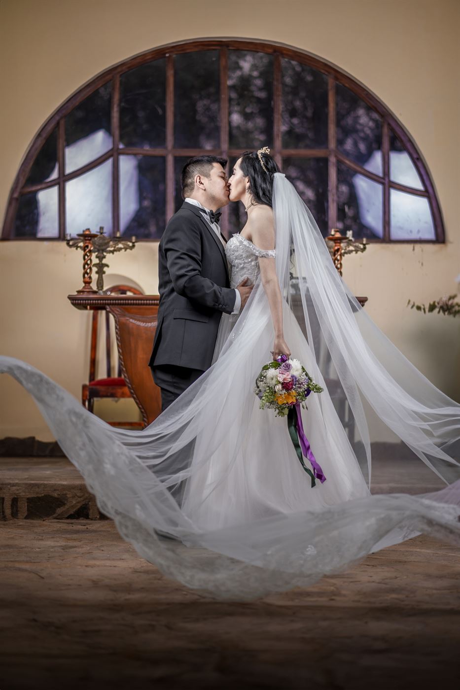 Mass Image Compressor Compressed this image. https://sourceforge.net/projects/icompress/ with Quality:80